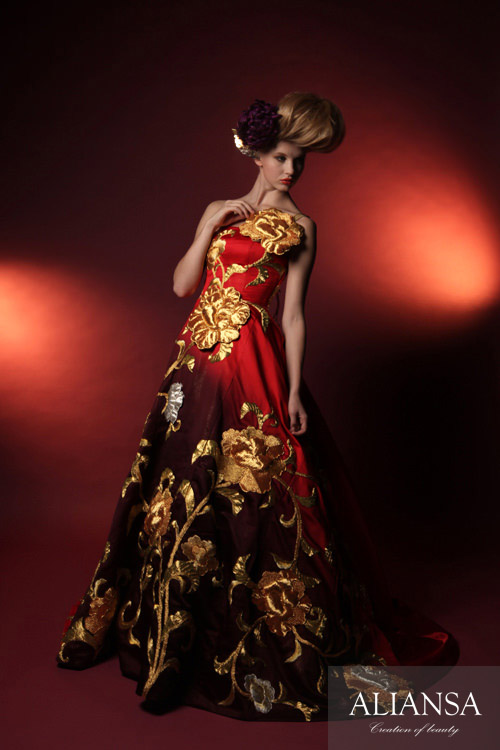 和ドレス・ウェディングドレスレンタルのアリアンサ｜着物ドレス・打掛ドレス・カラードレス・コンテストドレスのオーダーメイド、レンタル・ドレス制作、販売